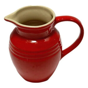 Le Crueset Milk Jug Stoneware Red Pottery 23 oz Ceramic 6 inch Tall Milk Cream